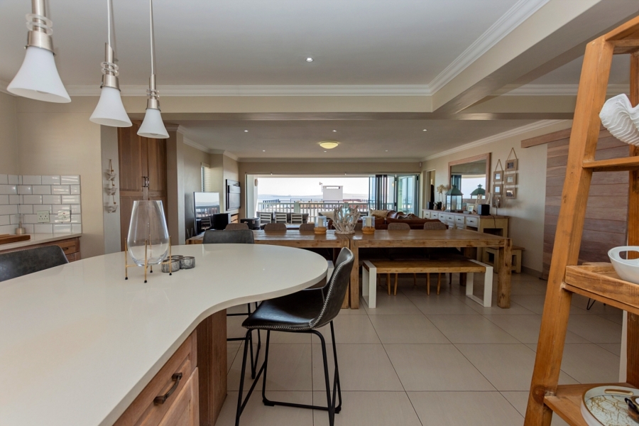 5 Bedroom Property for Sale in Paradise Beach Western Cape